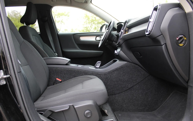 Volvo XC 40 cena 131999 przebieg: 98300, rok produkcji 2021 z Wieliczka małe 137